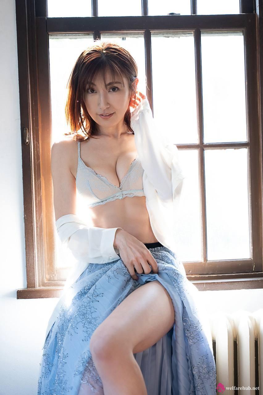 陆轩 小说主人公！狂热盗摄频视频